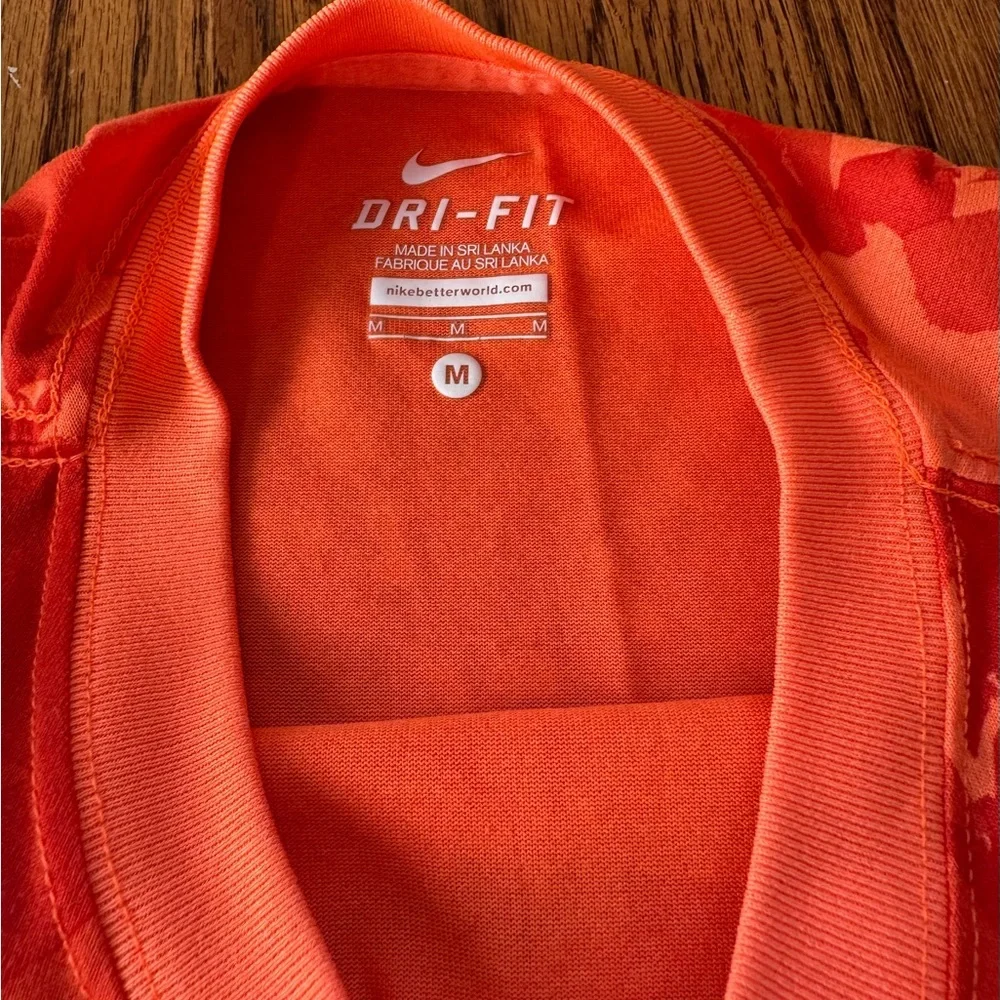 Nike Dri-FIT Orange Camouflage Boy’s Medium Tee